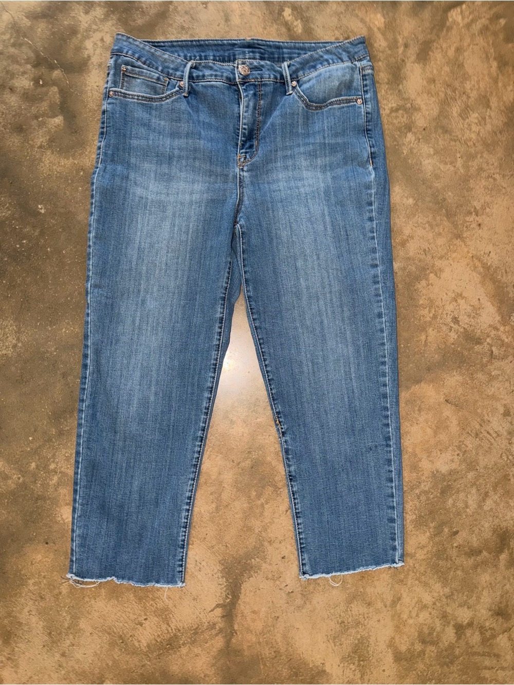 Seven7 Cropped Straight Leg Raw Hem Jeans 12 Medium Wash Fall Family Photos